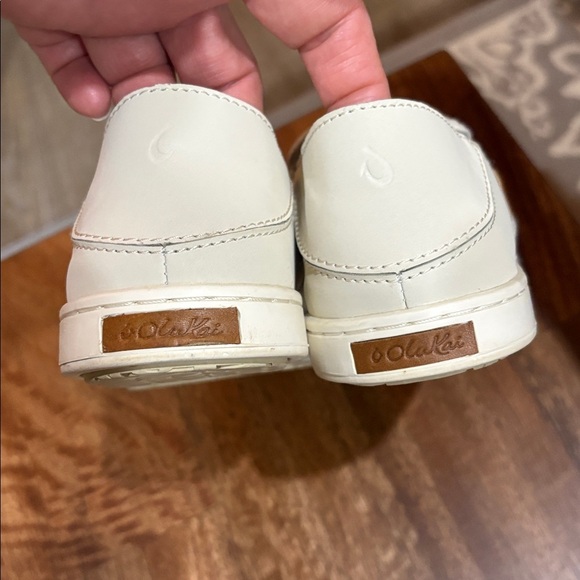 OluKai Pehuea Shoes. Cream color. Sz. 7. Slip on loafers. Boat shoes. - Picture 3 of 8